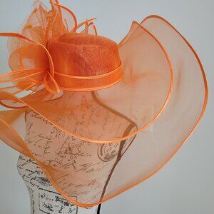 Paris Orange Fascinator Hat – Elegant Organza Headpiece for Wedding & Derby